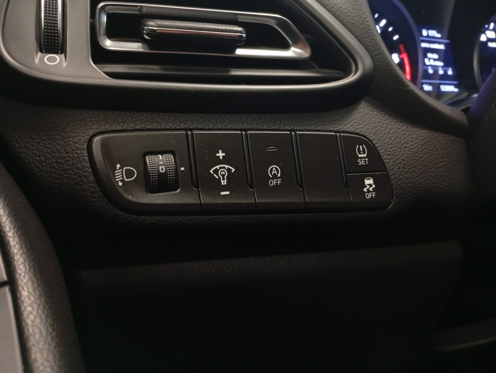 52601-IMG-20251001-WA0307