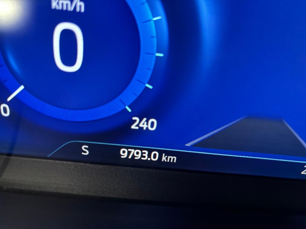 260369-037
